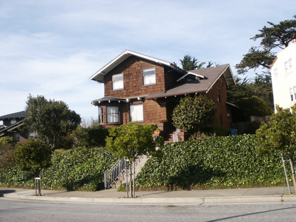 Ingleside Terraces Cedro Avenue