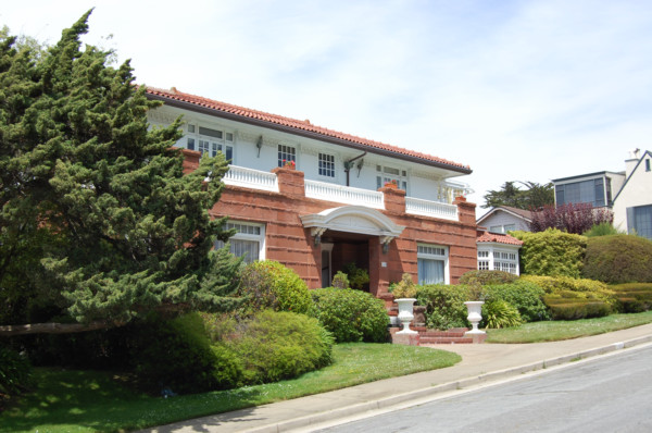 Ingleside Terraces Cedro Avenue