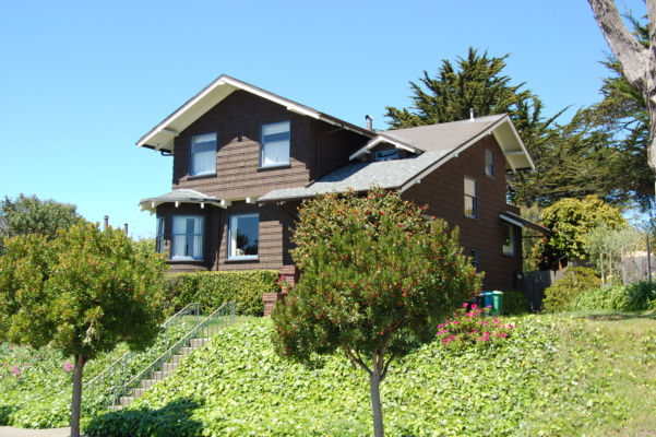 Ingleside Terraces Cedro Avenue