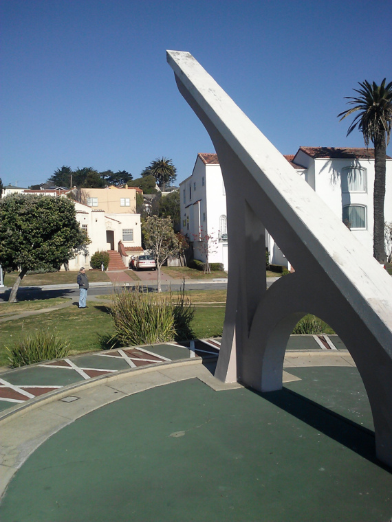 Ingleside Terraces sundial, winter solstice