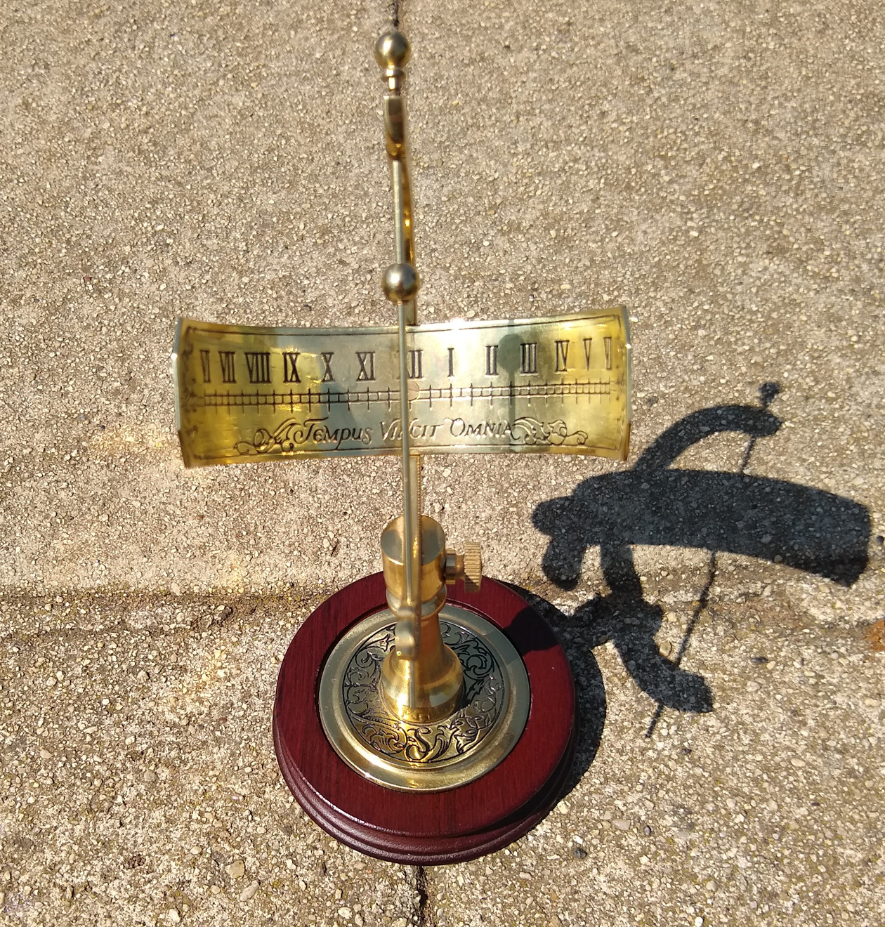  small equatorial sundial